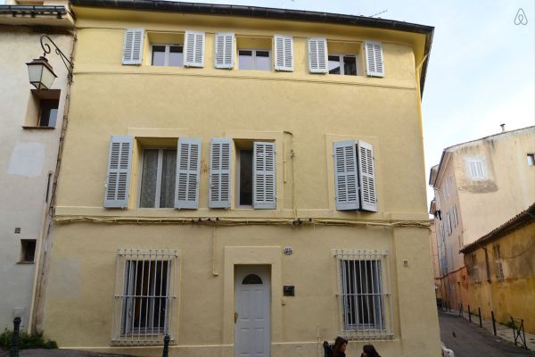 Precheurs Studios appartments (Aix-en-Provence)